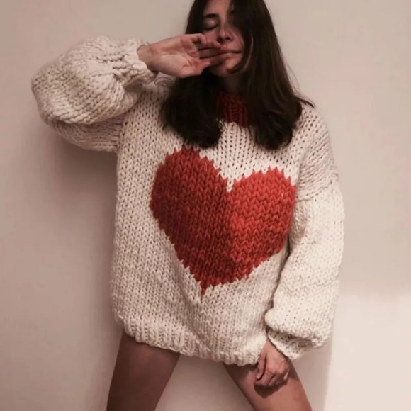 Sweater heart chunky thick knit womens top white red woven lantern
